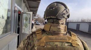 Броне комплект UNIVERSAL ARMOR и шлемом ЭИРФРЭЙМ. 45 СЛОЕВ СВМПЭ извините за путаницу