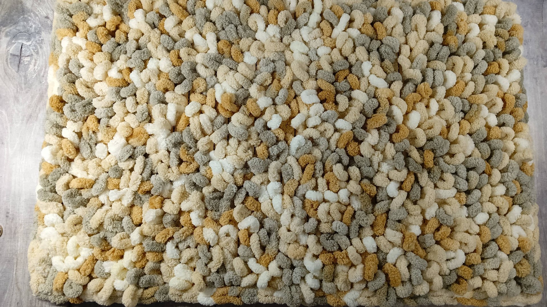 Вяжем коврик из Ализе Пуффи Alize puffy смотреть онлайн