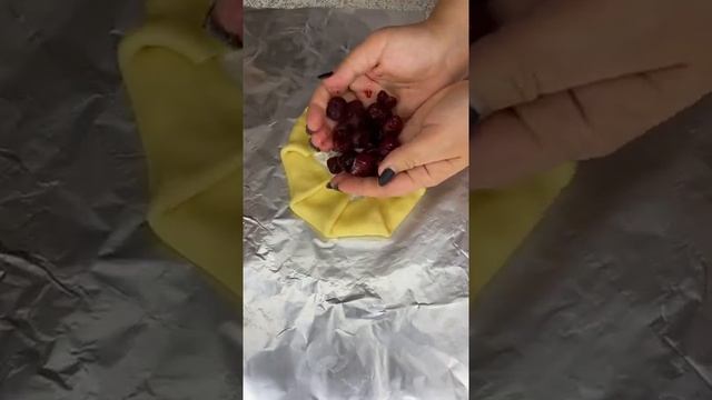 Творожная галета с вишней смотреть онлайн