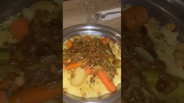 Couscous poulet légumes raisin sec смотреть онлайн