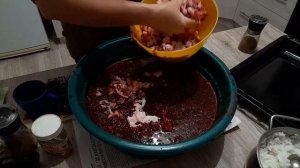 мяса много не бывает/ закололи кабанчика/ самая вкусная кровяная калбаса