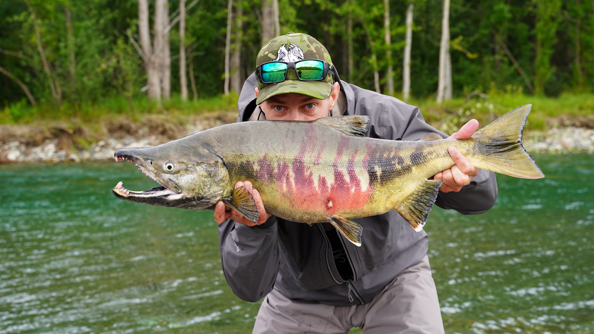 Медвежий угол, 2 часть. Сплав продолжается , встали по рыбе , медведи снова с нами)) смотреть онлайн