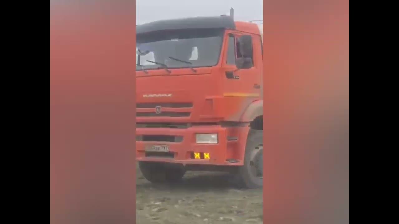 В Астраханской области продолжают загрязнять почву отходами и строительными растворами смотреть онлайн
