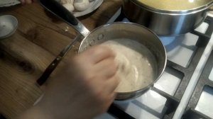 Спагетти с грибами и соусом бешамель (рецепт)