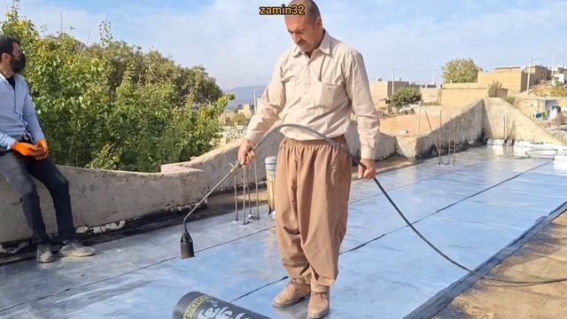 The First Wife And Children Getting Caught In The Rain, A Warning To The Second Wife