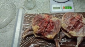 Мариную перепёлку для приготовления в дегидраторе.