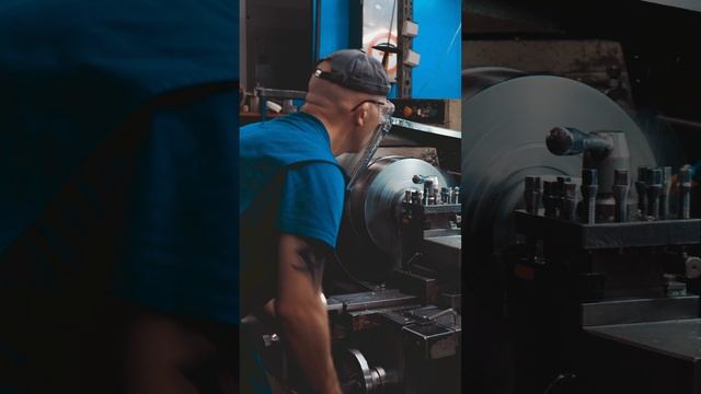 Рабочие будни в Таурас-Феникс #manufacturing #taurasfenix "работаназаводе смотреть онлайн