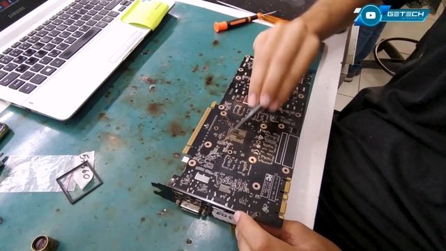 GTX 1080 TI apresentando erro 43 e artefatos / Montagem de Gabinete Gamer! смотреть онлайн