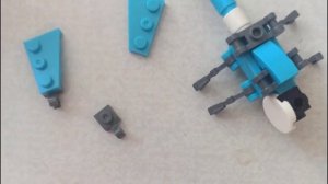Собрал стрекозу из конструктора LEGO