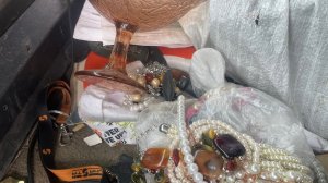 Находки на свалке+работа на мусоровозе=деньги из мусора. Мусорщик