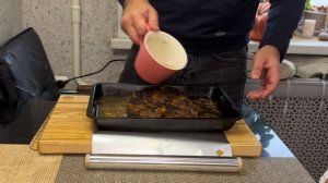 Готовим рваную говядину, которую можно есть губами + бургер