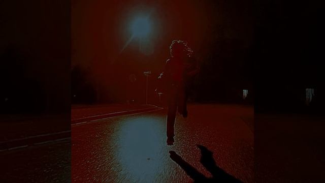 Isabel LaRosa — HAUNTED [rus sub/перевод] смотреть онлайн