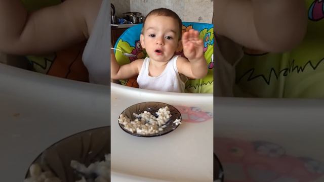 Дима кушает сам смотреть онлайн