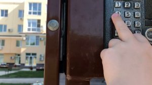 Новый чытерёхэтажный дом. Домофон  метаком мк2012.2 на калитке
