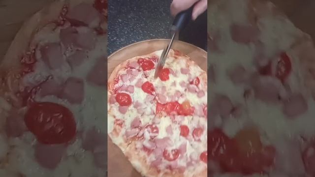 Вот ваша самая вкусная пицца🥰🍕 смотреть онлайн