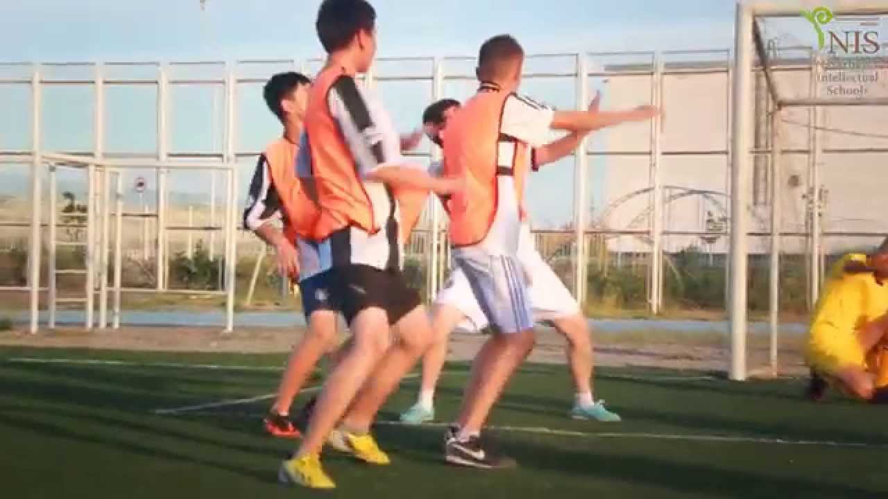 Футбол выпускников 2014 (неофицальная версия) смотреть онлайн