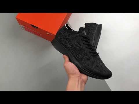 Nike Flyknit Racer Triple Black смотреть онлайн