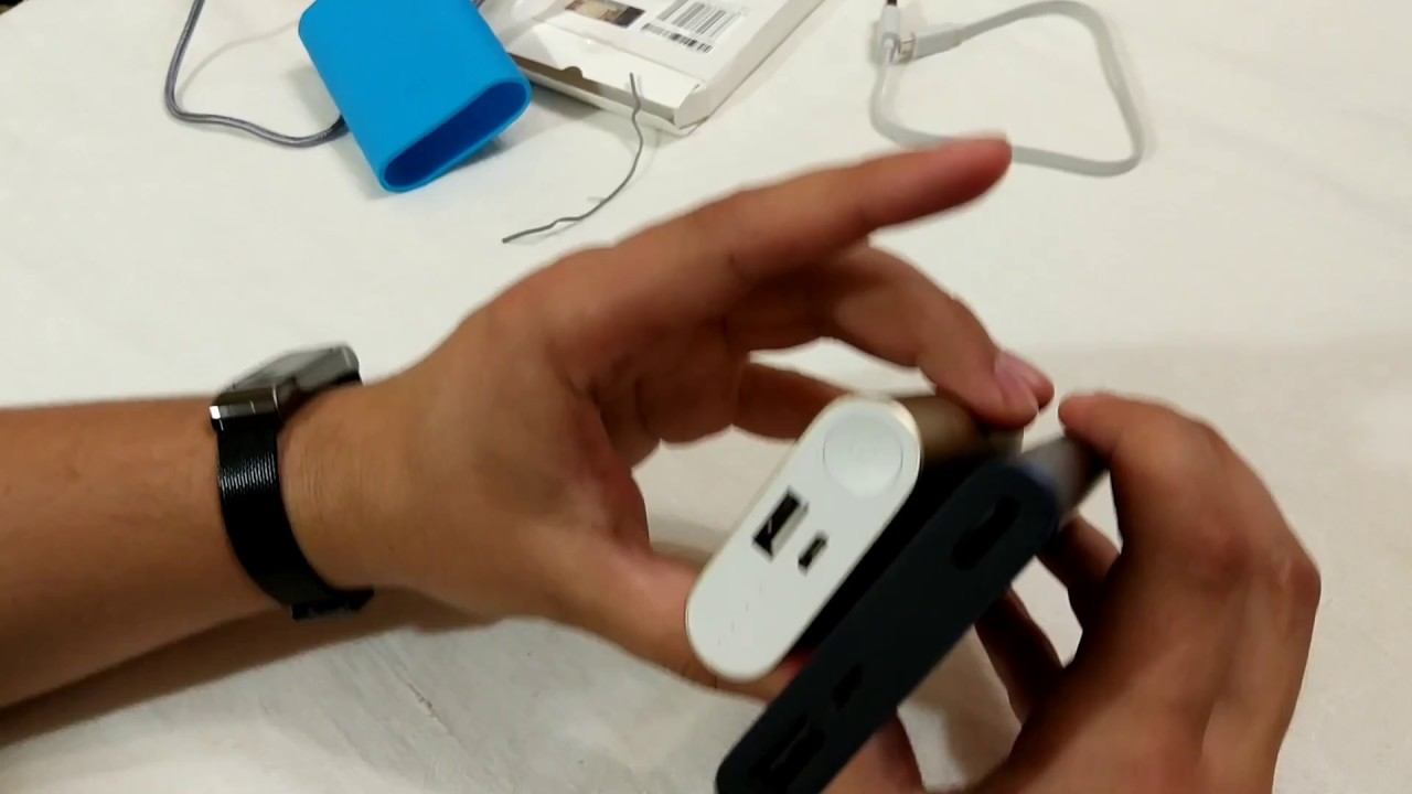 Распаковка внешнего аккумулятора от Xiaomi смотреть онлайн