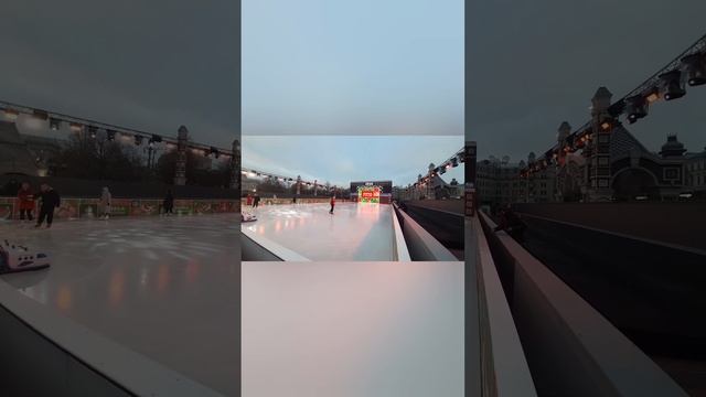 У станции Пл.Революции и Театральная работает каток... смотреть онлайн