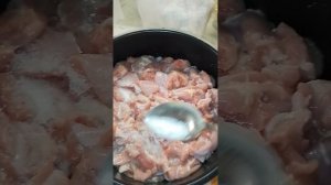 Филе бедра куриное с овощами в мультиварке-скороварке.