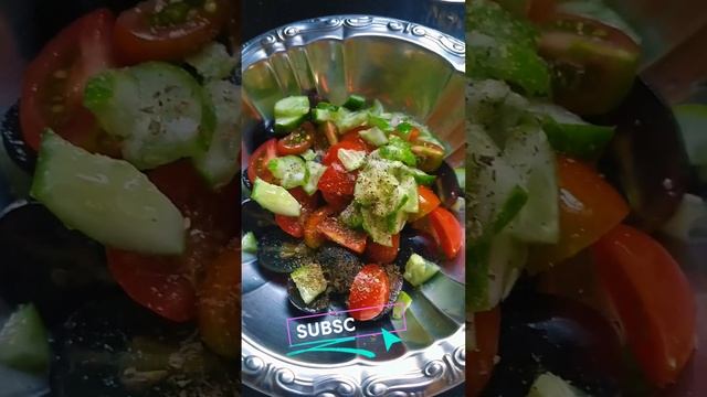 Salada delícia, delícia..Servido! смотреть онлайн