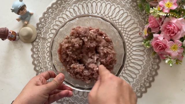 THE BIGGEST MELTING-IN-YOUR-MOOTH CHEBUREK THAT WILL DEFINITELY SURPRISE YOU😋 смотреть онлайн