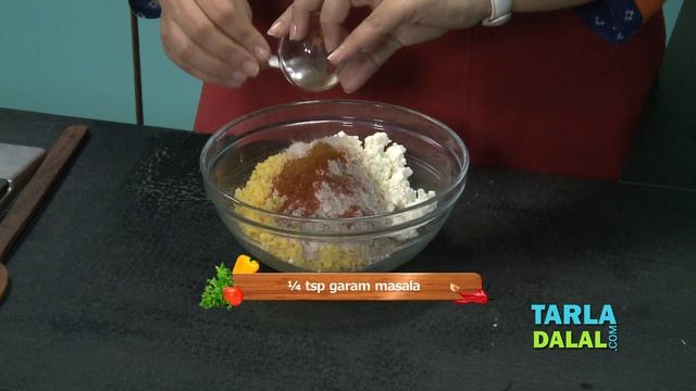 Moong Dal and Paneer Tikki (Low Calorie Snack) by Tarla Dalal смотреть онлайн