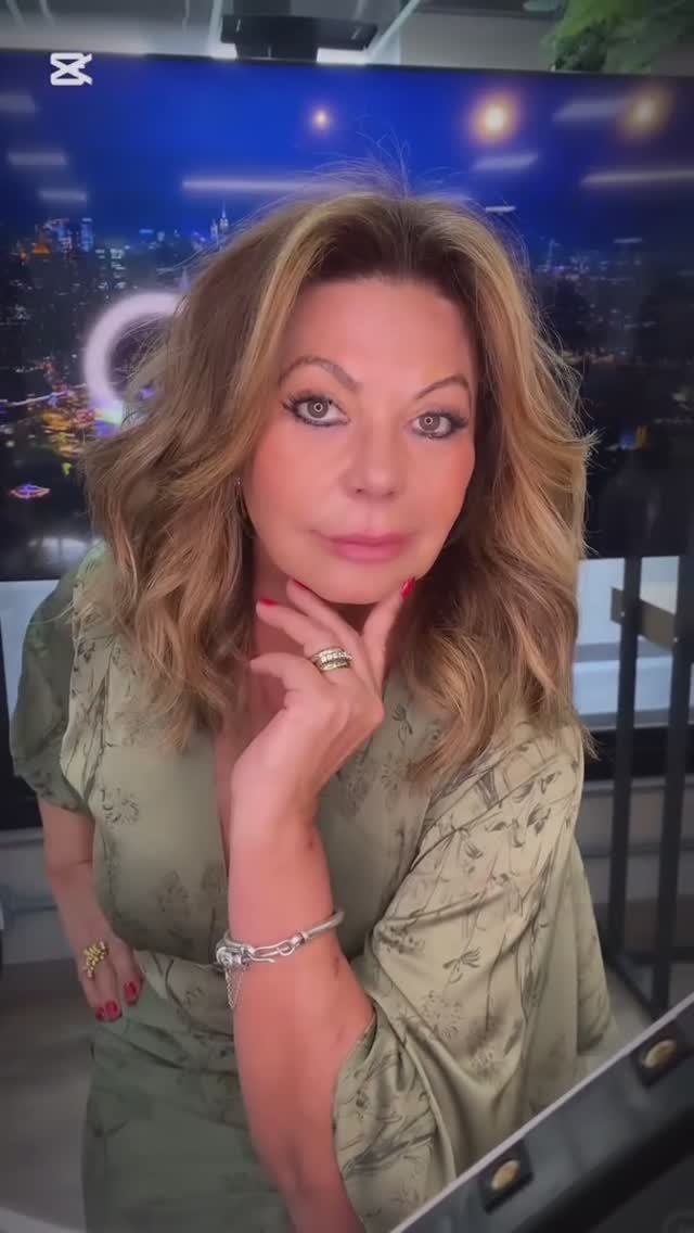 Стрижка Каскад для Женщин 40+50+ смотреть онлайн