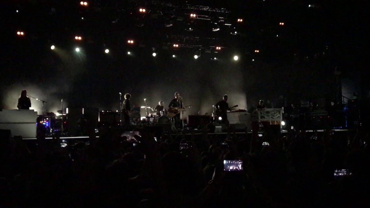 Noel Gallagher’s High Flying Birds — Wonderwall смотреть онлайн