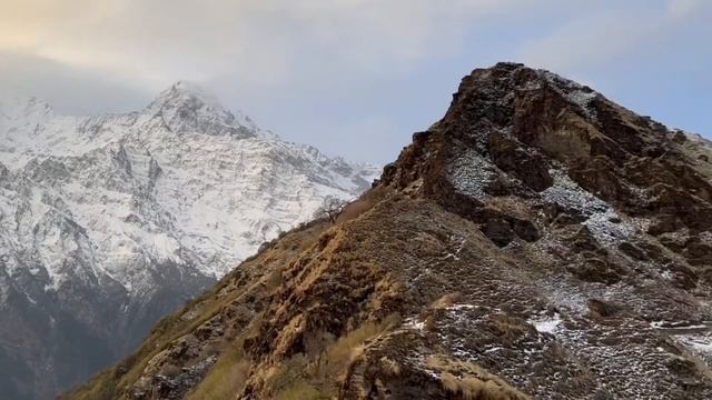 Непальские горы манят своей высотой и энергетикой #непал #отдых #горы смотреть онлайн