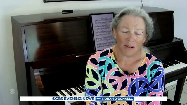 Pianists play Ukrainian pieces to raise money for refugees смотреть онлайн
