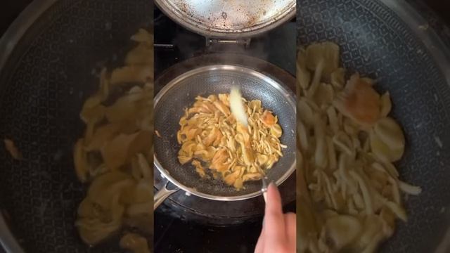 Epic pasta dish made with Heartee Pink Oysters! #sogood смотреть онлайн