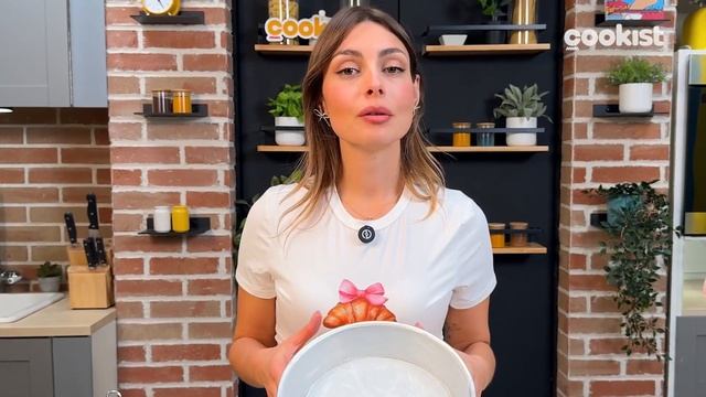 Torta CAPRESE: senza farina, super UMIDA e piena di CIOCCOLATO! смотреть онлайн