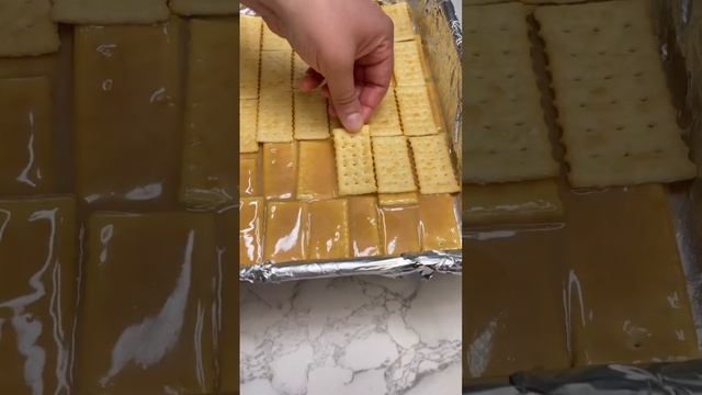Triple-Layer Cracker Toffee Bars смотреть онлайн