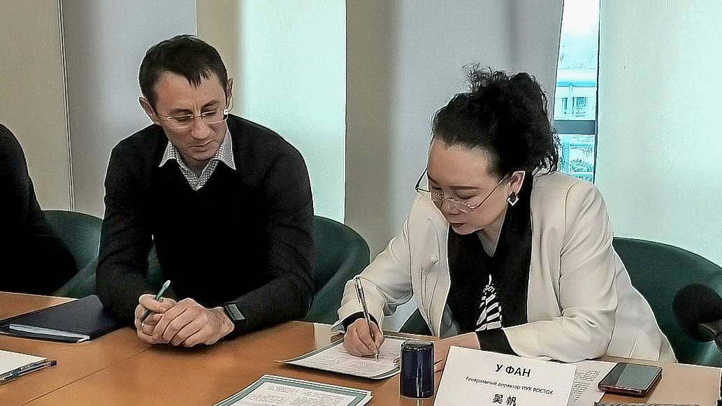 Волжский продолжает работу по привлечению инвестиций смотреть онлайн