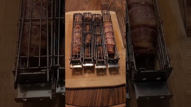Potatoes and bacon wrapped pork tenderloin went into the Braize Kabob Baskets and onto the grill! смотреть онлайн