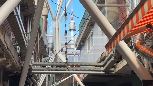 Seoul Neighborhood Tours | Exploring Trendy Cafes, Restaurants & Shops | Life in Seoul, Korea VLOG смотреть онлайн