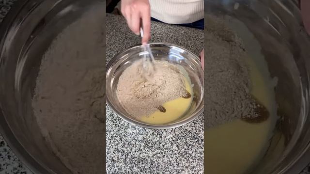 Bizcocho esponjoso sin azucar añadido 🥧 hecho en el air fryer! #short #bizcocho #recetas смотреть онлайн