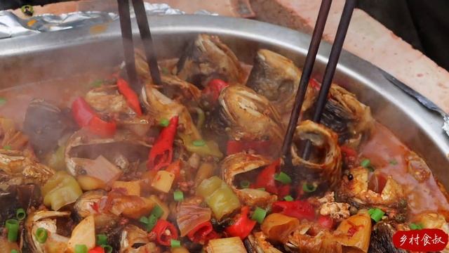 Cooking 80 Fish Heads At Once! Deep Fried And Grilled With Massive Chili! | Uncle Rural Gourmet
