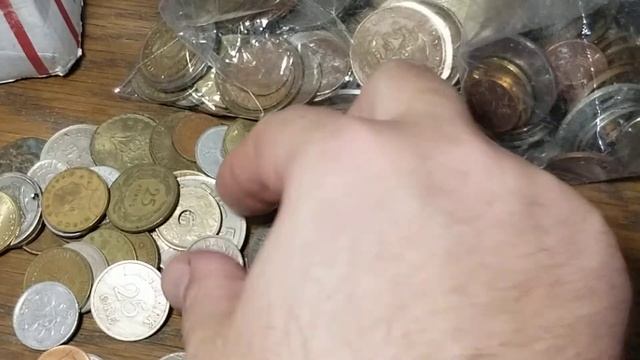1 pound foreign coin lot: The Good, the bad & the ugly | Part 3 смотреть онлайн