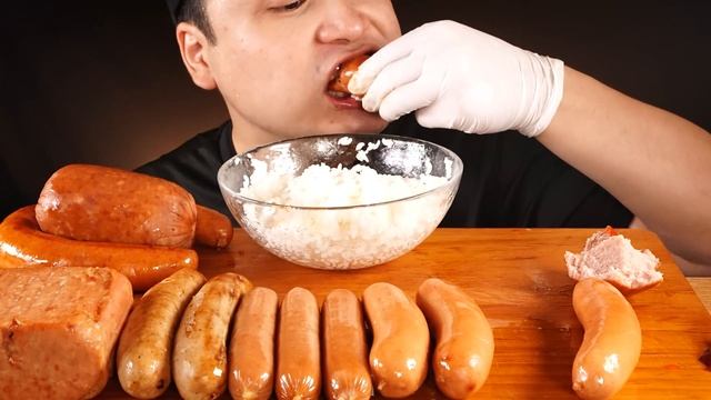 미친 식감과 맛의 여러가지 소세지 먹방~!! 리얼사운드 ASMR social eating Mukbang(Eating Show) смотреть онлайн