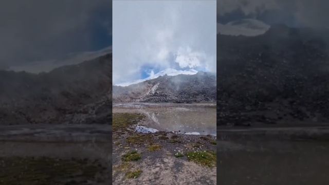 Озеро Микельчиран у подножия Эльбруса на высоте 3500м #эльбрус #горы #поход смотреть онлайн