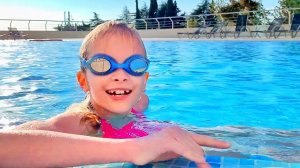 ВЛОГ Идем в БАССЕЙН! Вода теплее воздуха!