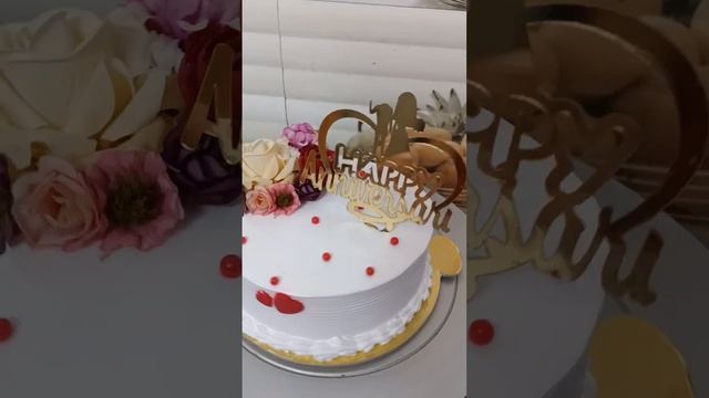 Simple anniversary cake idea смотреть онлайн