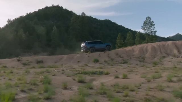 Toyota CEO Announces NEW 2025 Land Cruiser FJ & KI смотреть онлайн