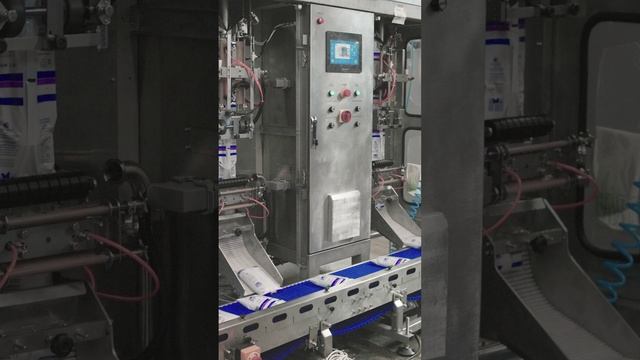 Сборка оборудования под розлив молока в пакет подушку смотреть онлайн