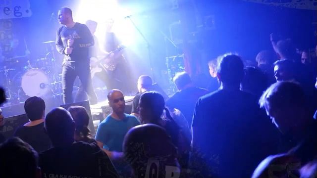 100 Kilo Herz, Drei Meter Feldweg Live im Knust смотреть онлайн