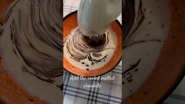 Cocoa brownies!! Don’t forget to like and subscribe! #brownies #recipe #foodblog #baking смотреть онлайн