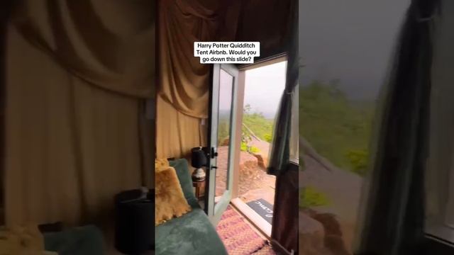 Идеальный съёмный дом для фанатов Гарри Поттера смотреть онлайн