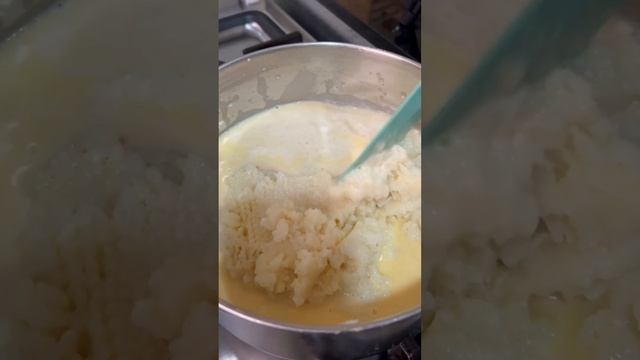 Creamy, yummy Mashed Potatoes #recipe #food #potato Follow me for more смотреть онлайн